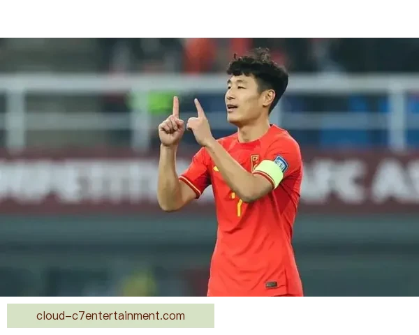 武磊累计黄牌停赛无缘3月26日战新加坡国足锋线临阵调整引发关注 武磊累计黄牌停赛无缘3月26日战新加坡国足锋线临阵调整引发关注